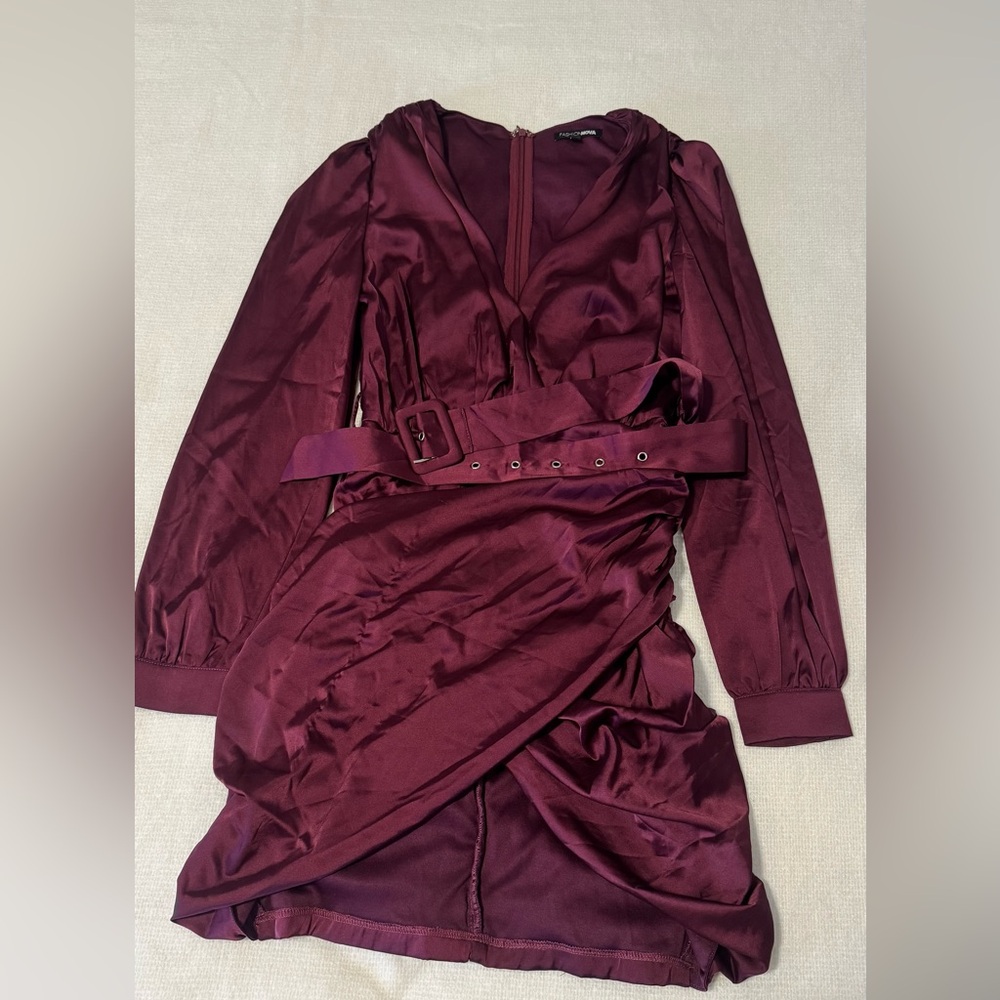 Fashion Nova Red Plunge Neck Bishop Sleeve Gown